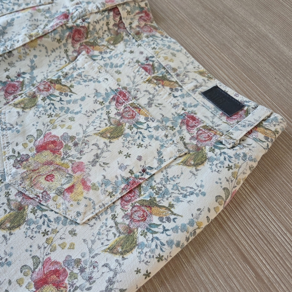 Paige Liberty Floral Print Cutoff Denim Shorts Womens Size 31 - Picture 4 of 8